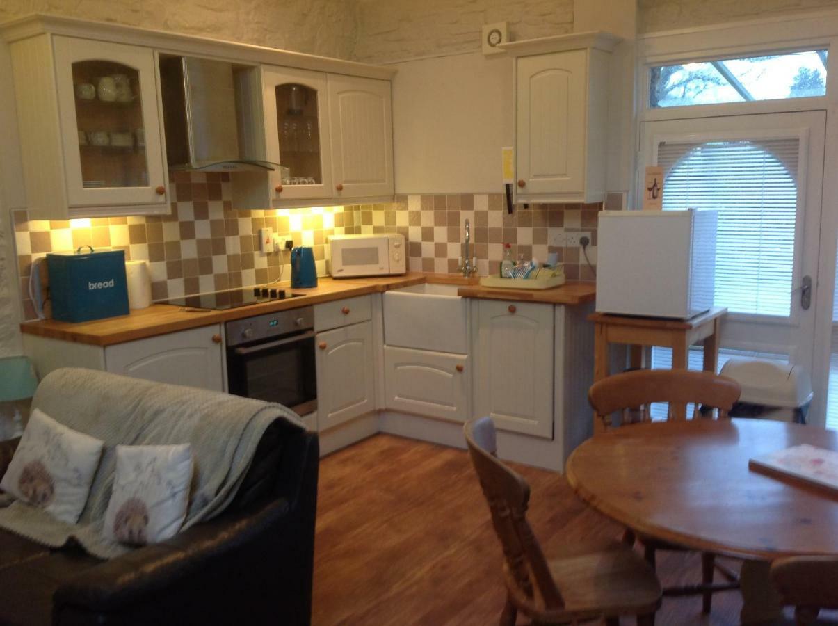 Cwmtwrch Cottage Carmarthen Exteriör bild